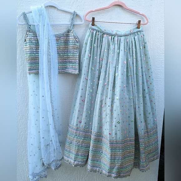 Indian Wedding Wear Lehenga Choli Dupatta Set Heavy Embroidery Work Lehengas Set - Picture 4 of 8